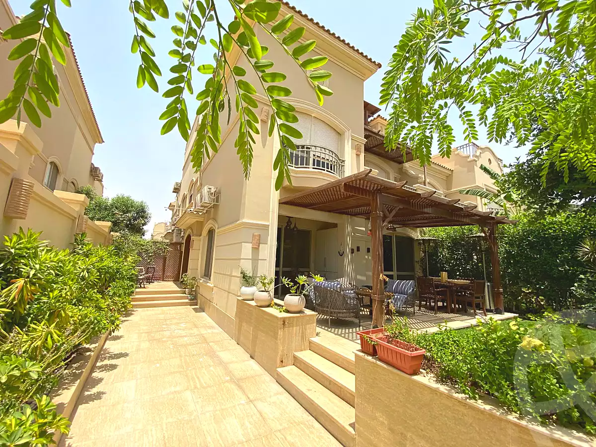 تاون هاوس · ٤ غرف في El Patio Oro