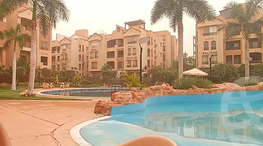 شقة · ٣ غرف في Highland Park