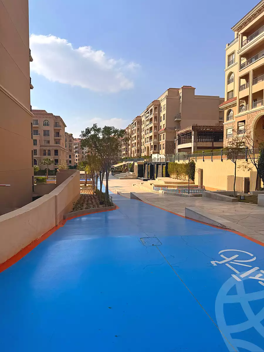 شقة · ٣ غرف في Ninety Avenue