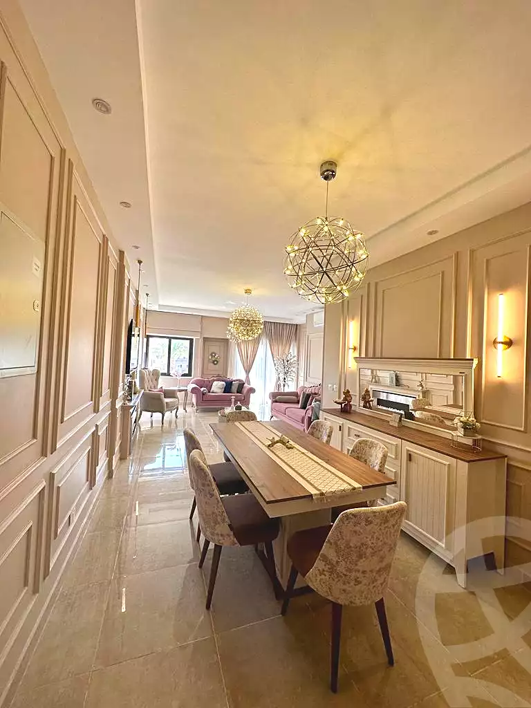 شقة بـ٣ غرف نوم في فيفث سكوير المراسم، صورة ١ من ١٥