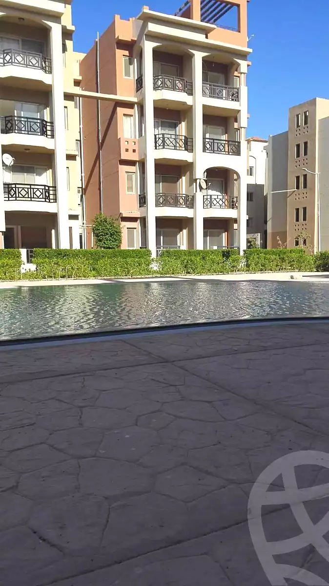 Chalet · 2 BR in Emirates Heights