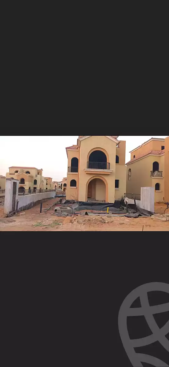 Villa · 4 BR in Elan