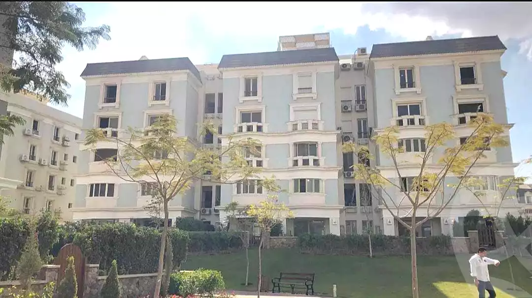 Penthouse · 2 BR in Mountain View Hyde Park