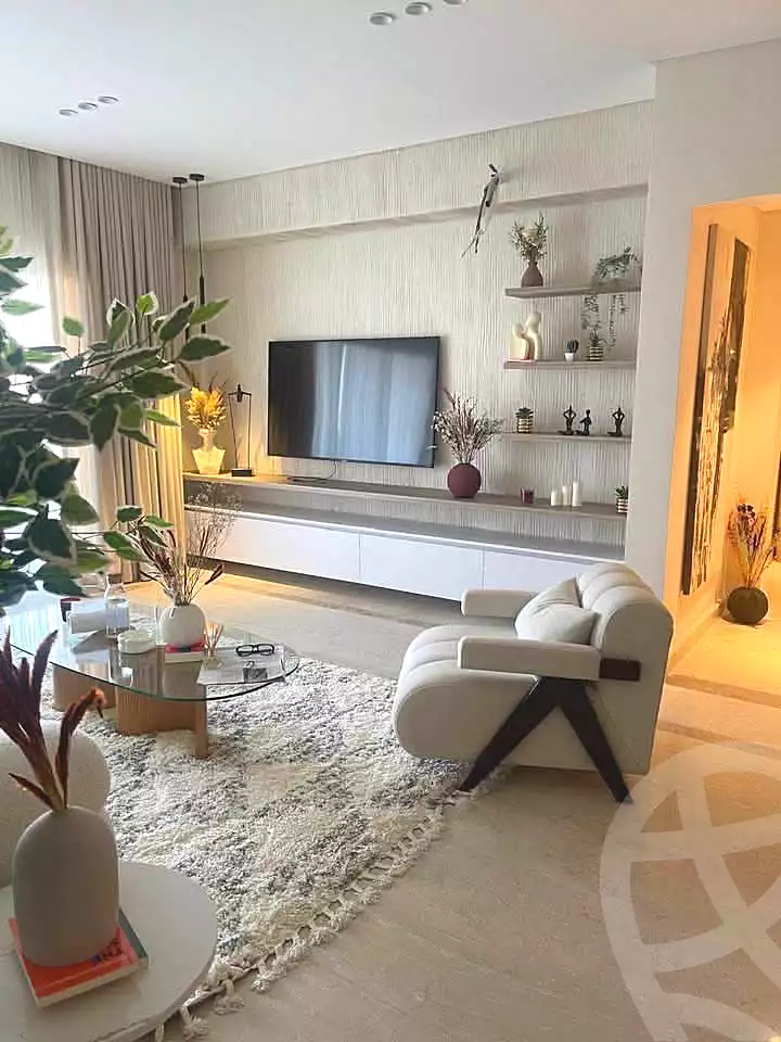 5 BR Villa in Hyde Park, photo 1 of 10