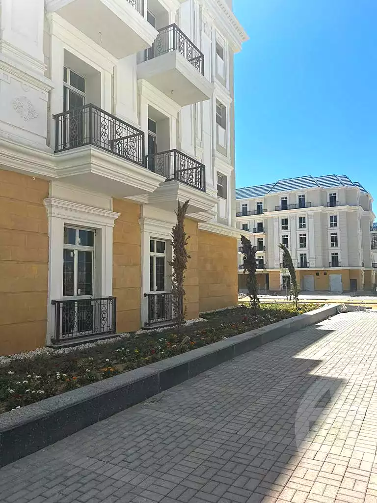 Apartment · 4 BR in Il Latini City Edge