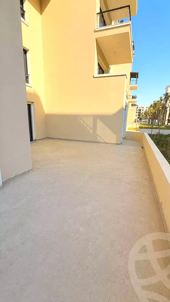 Apartment · 3 BR in Village West