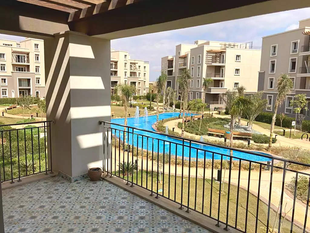 Apartment · 3 BR in October Plaza
