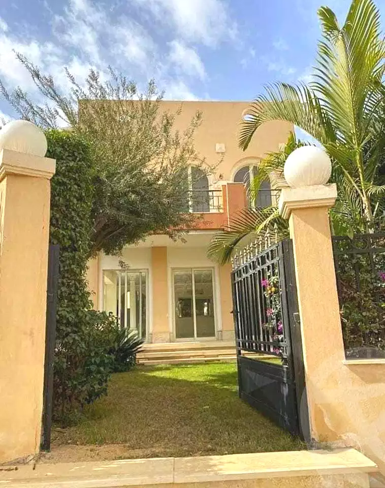 Villa · 5 BR in Mivida