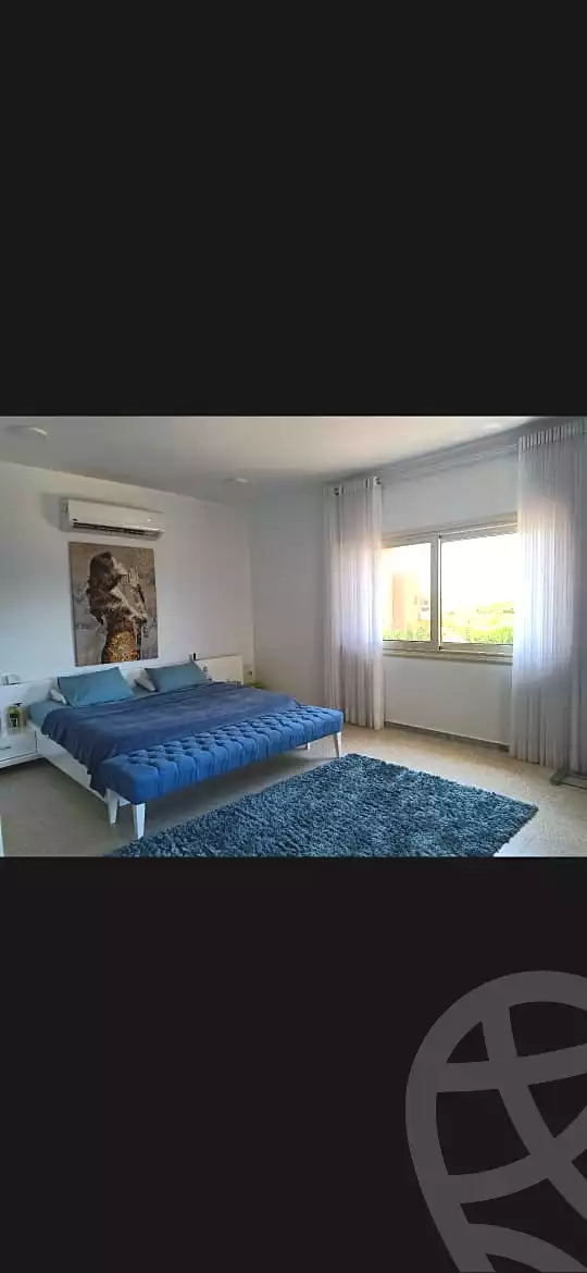 فيلا بـ٤ غرف نوم في ايفر، صورة ١ من ١٩