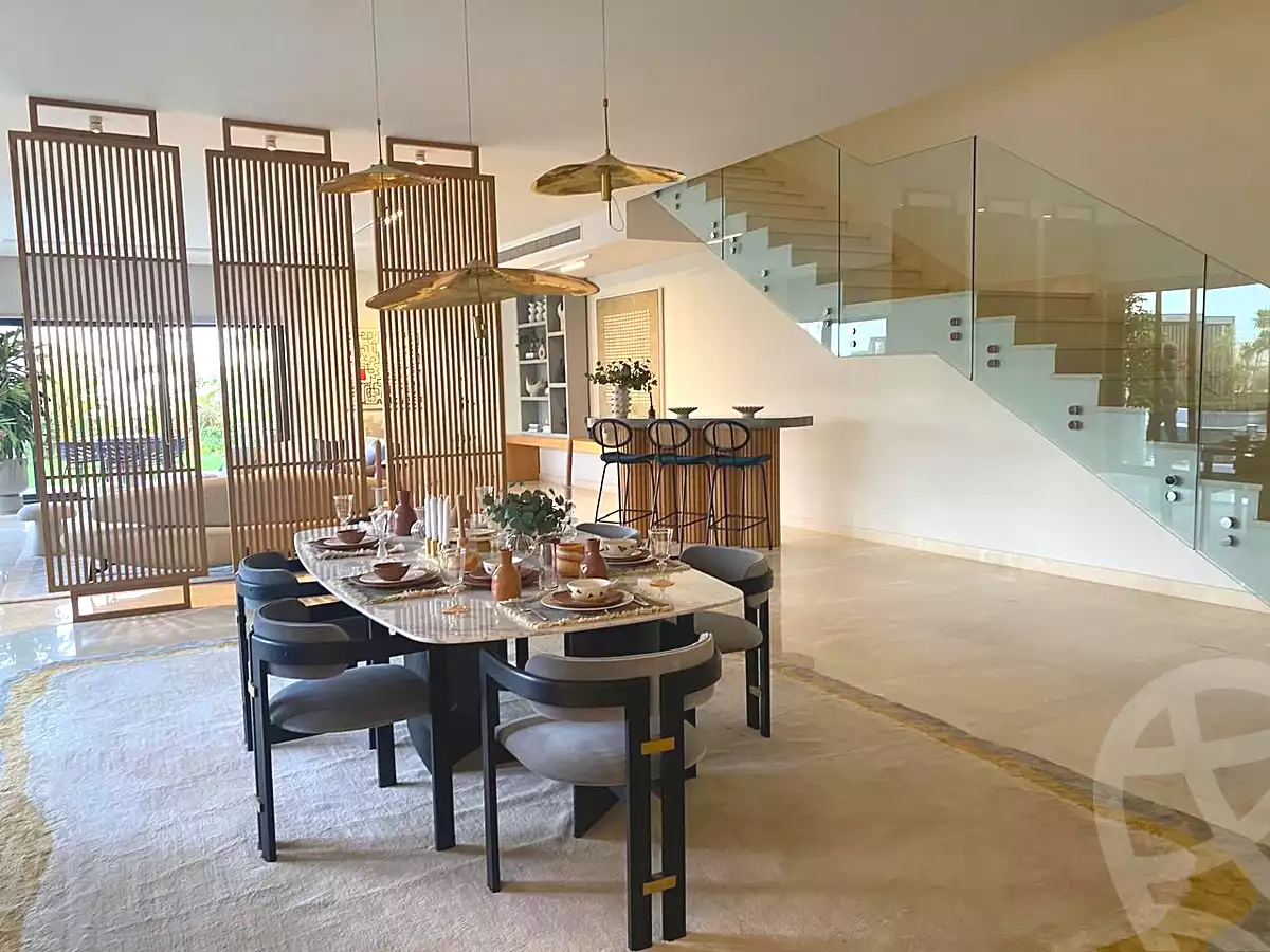 5 BR Villa in Mivida, photo 1 of 6