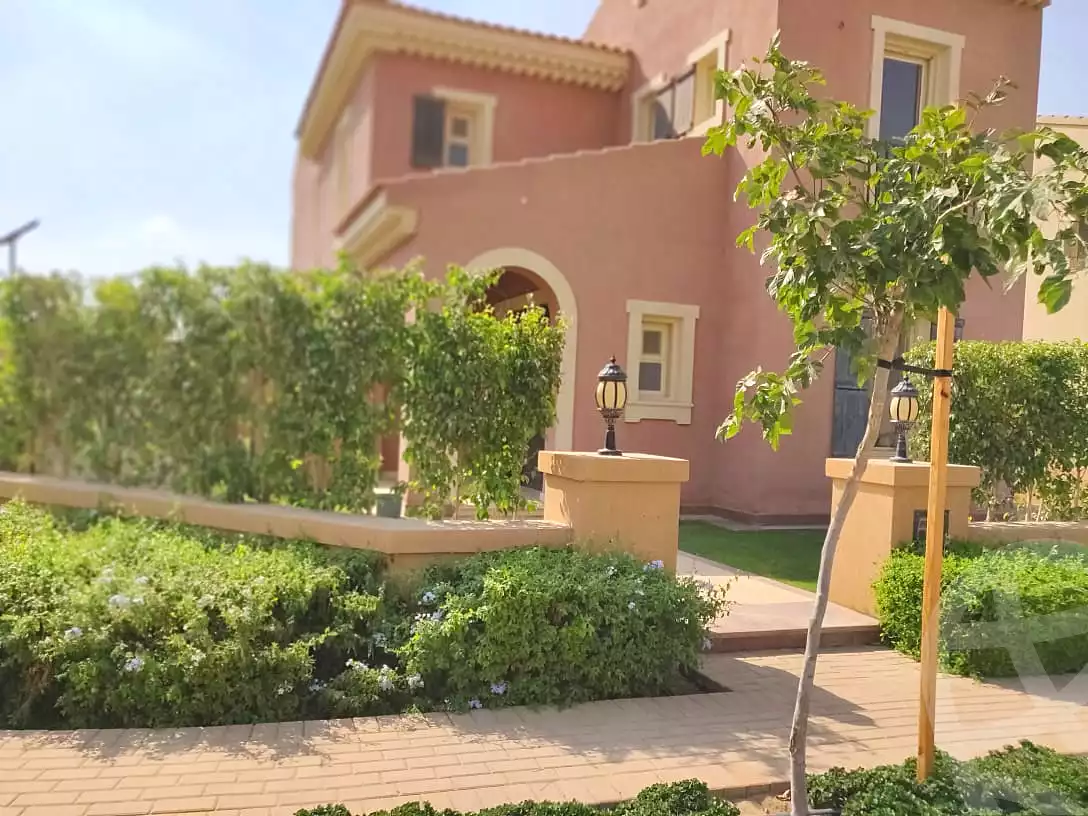 4 BR Villa in Mivida, photo 1 of 15