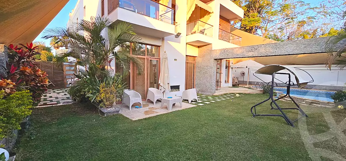 Villa · 5 BR in Beverly Hills