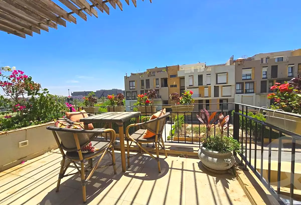 Villa · 3 BR in Eastown