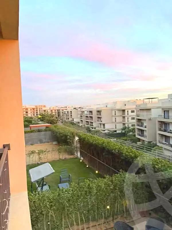 Units in Fifth Square Al Marasem