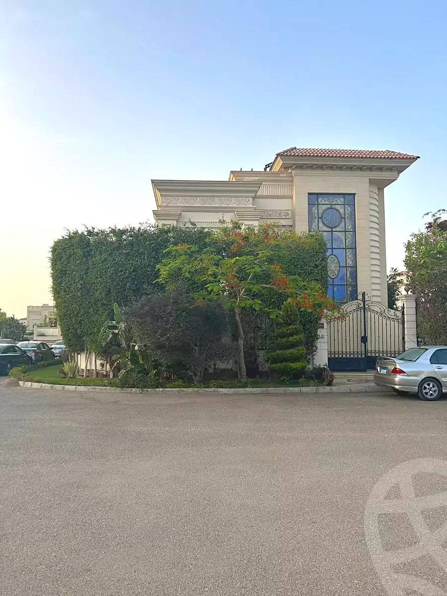 فيلا بـ٤ غرف نوم في رويال سيتي، صورة ١ من ٩
