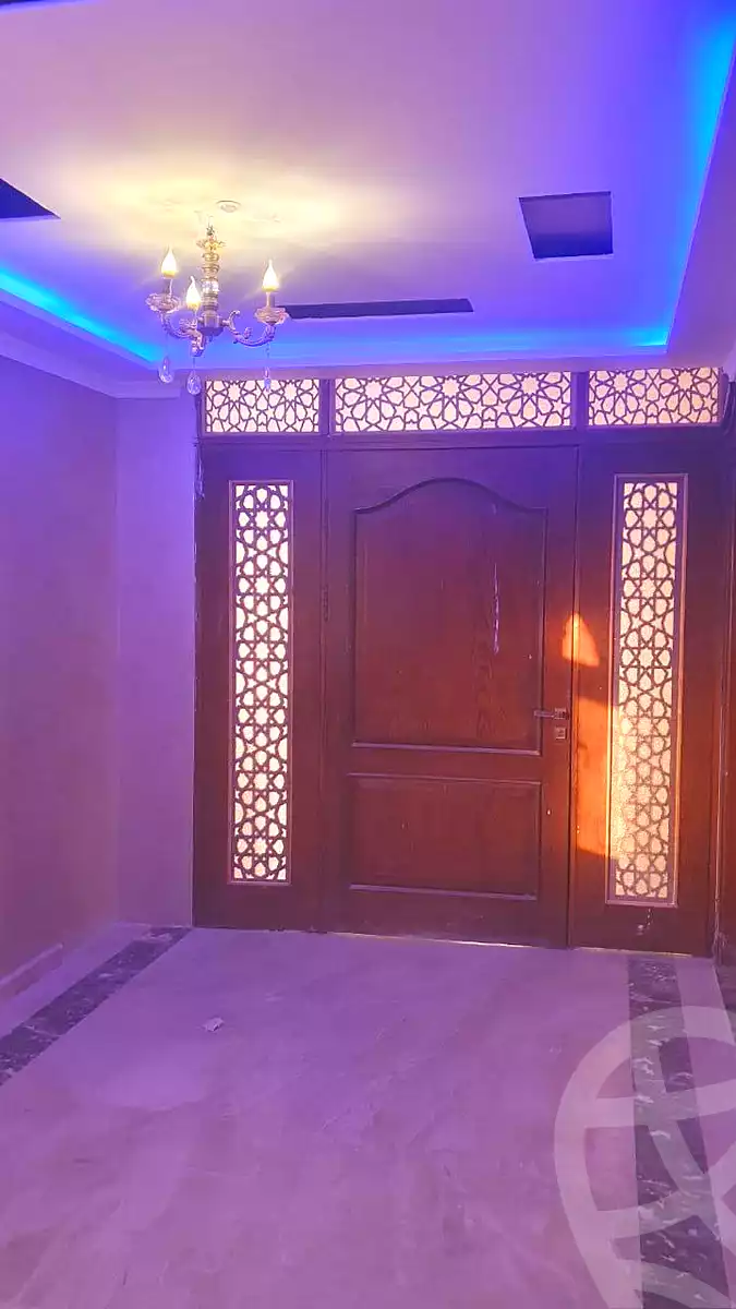 فيلا بـ١٢ غرفة نوم في رويال سيتي، صورة ١ من ١٤