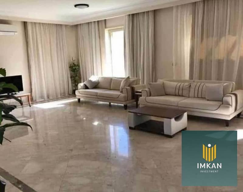 شقة · ٣ غرف في El Patio Oro