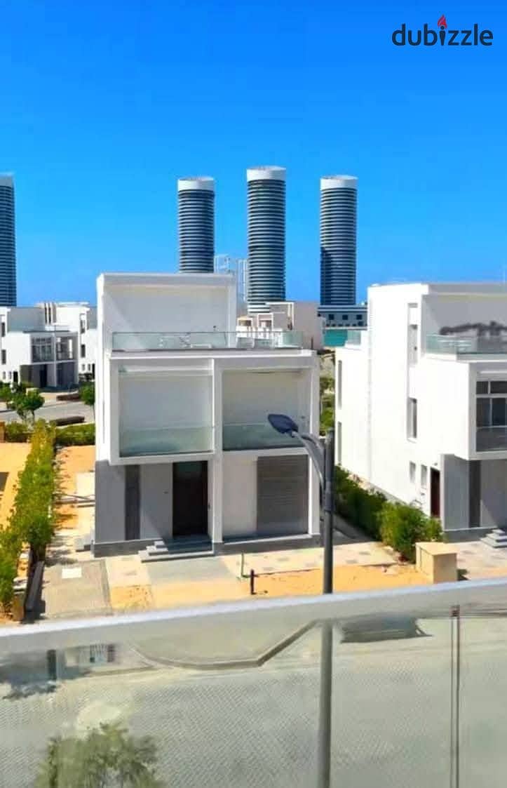 تاون هاوس بـ٣ غرف نوم في مزارين، صورة ١ من ١١