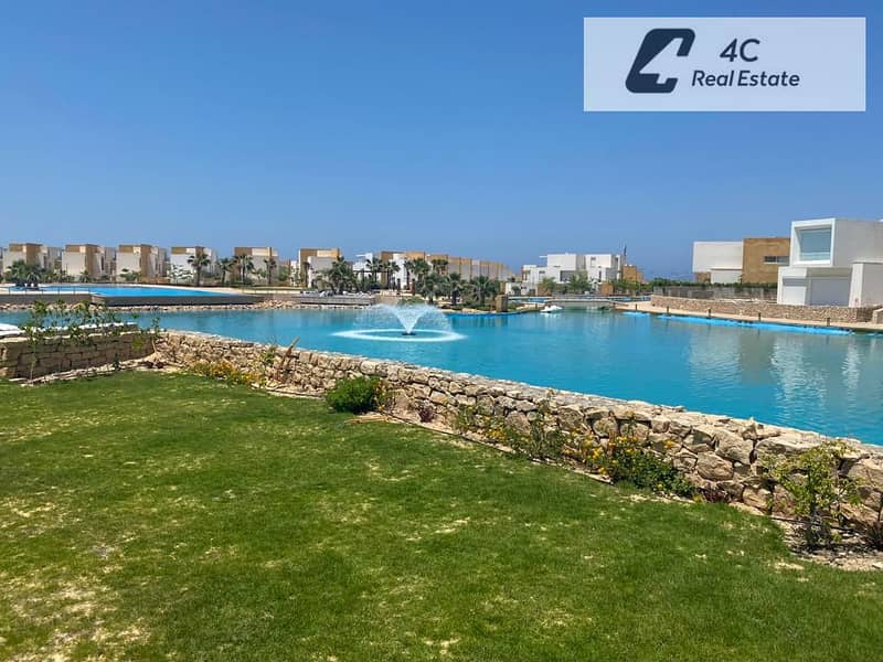 فيلا بـ٥ غرف نوم في سيشيل سيدي عبد الرحمن، صورة ١ من ٩