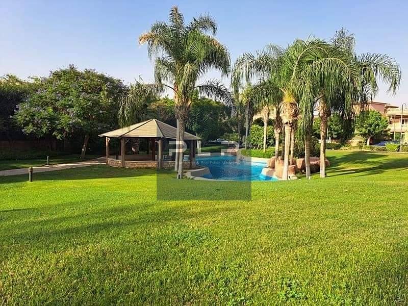 توين هاوس · ٤ غرف في El Patio Oro