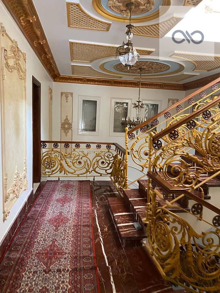 فيلا بـ٧ غرف نوم في هايد بارك، صورة ١ من ١٥