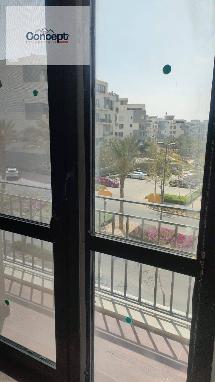 شقة · ٣ غرف في Eastown