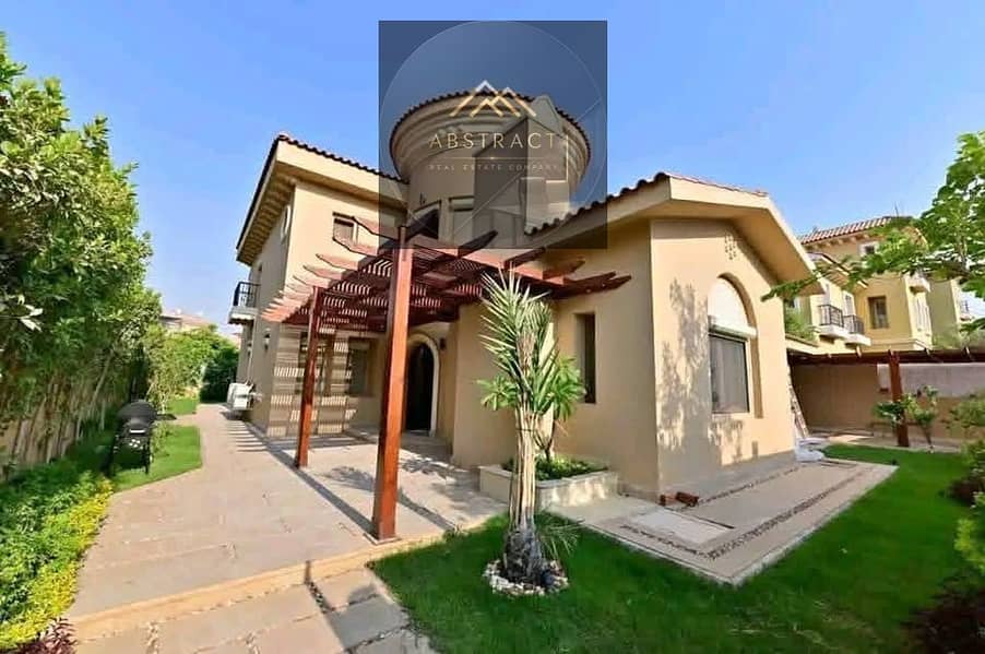 فيلا بـ٩ غرف نوم في فيفث سكوير المراسم، صورة ١ من ١٧