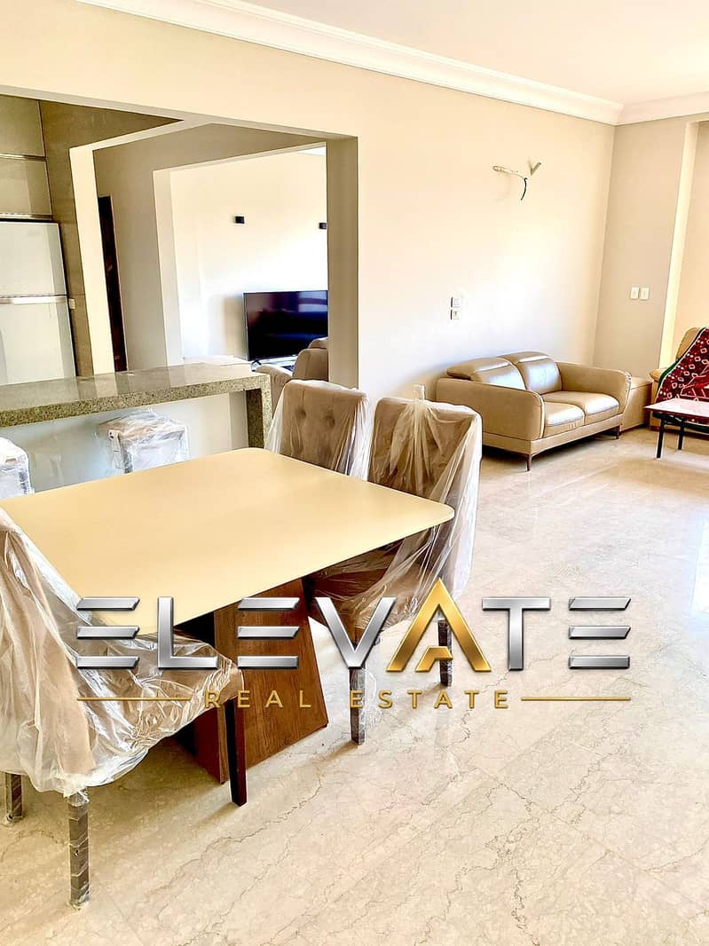 شقة · ٣ غرف في El Patio Oro