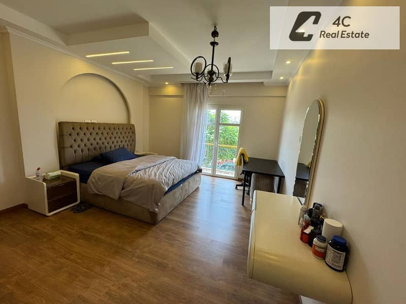 Apartment · 2 BR in Hyde Park