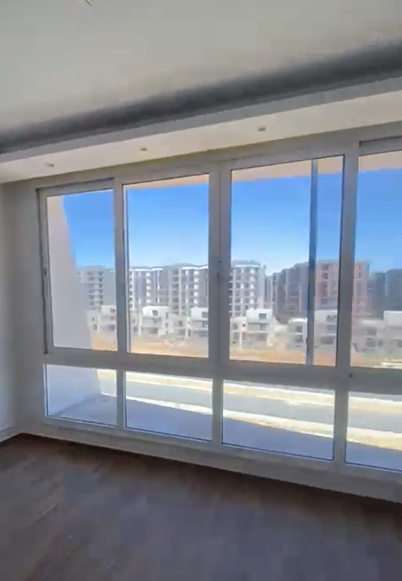 شقة · ٣ غرف في Midtown condo