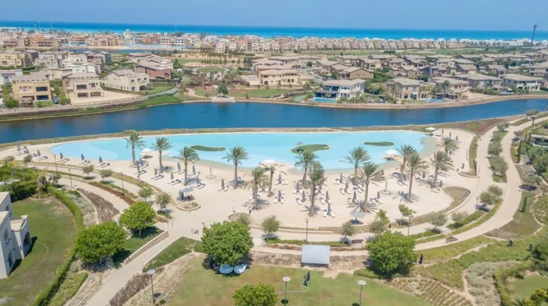 شاليه في مراسي، صورة ١ من ٥