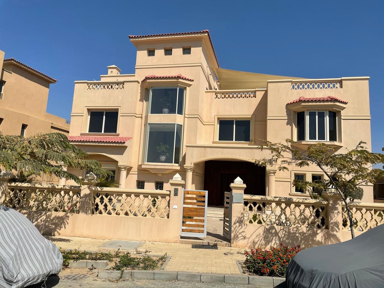 فيلا · ٤ غرف في Palm Hills Golf Views