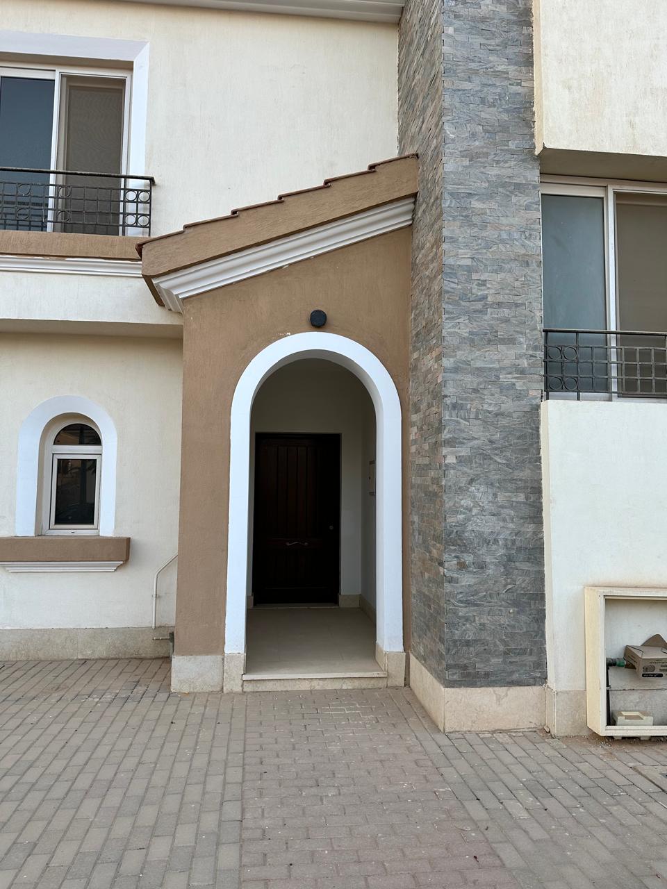 تاون هاوس · ٤ غرف في Al Maqsad