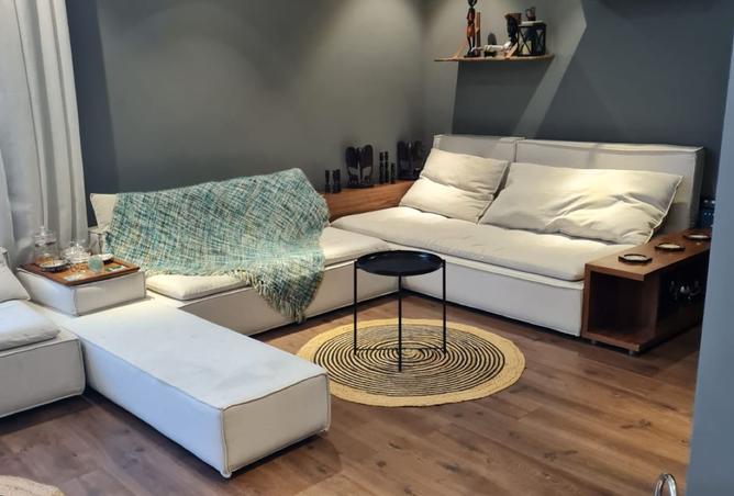 Apartment · 3 BR in Eastown Residence