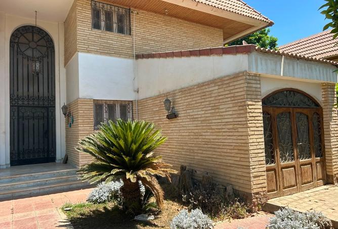 Villa · 4 BR in Al Rabwa