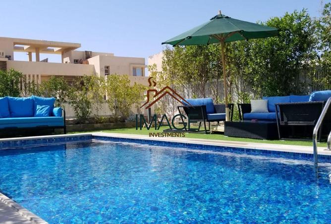 تاون هاوس · ٦ غرف في Golf Views