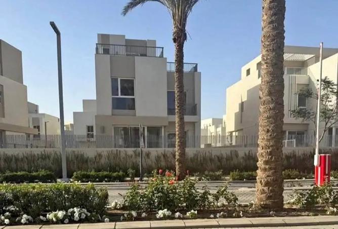 Villa · 6 BR in Cairo Gate