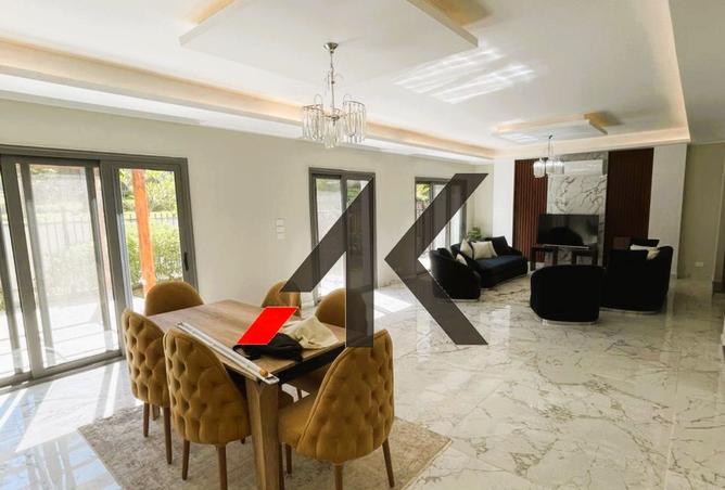 Duplex · 4 BR in Eastown Residence