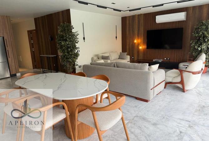 شقة · ٣ غرف في Lake View Residence