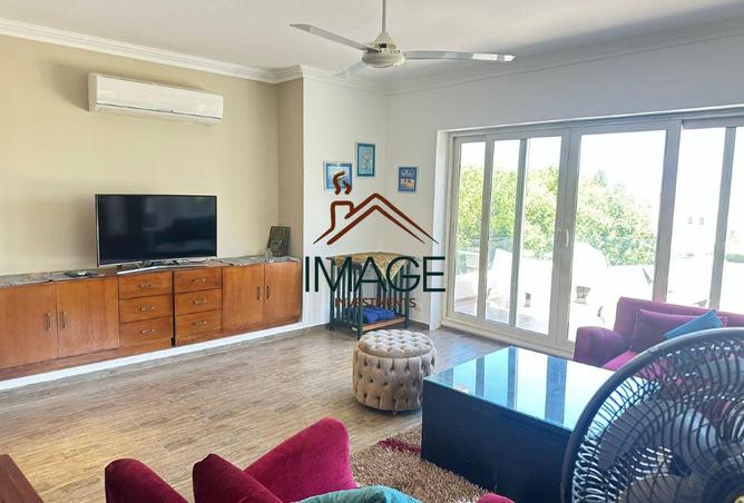 Chalet · 3 BR in Golf Views