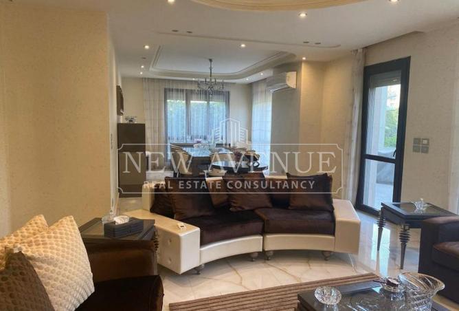 Duplex · 3 BR in Eastown Residence