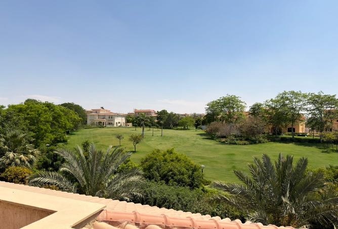 Villa · 5 BR in Privado