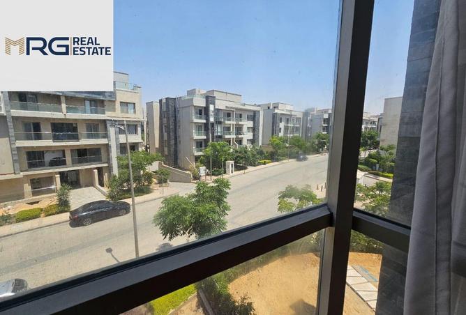 Apartment · 3 BR in Galleria Residence