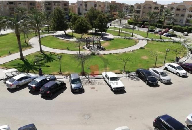 شقة · ٣ غرف في Six West