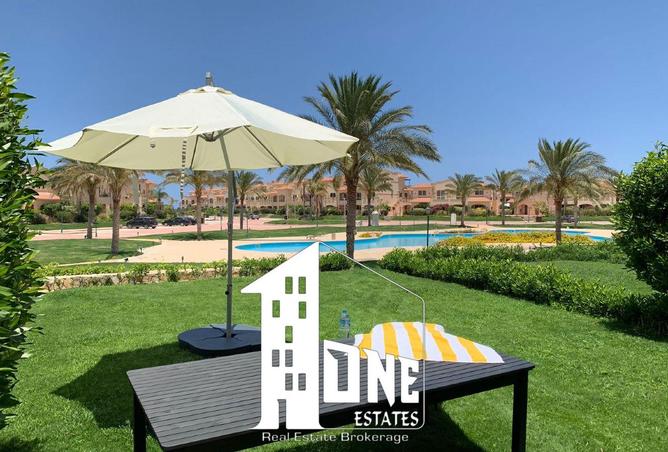 Chalet · 3 BR in La Vista Bay