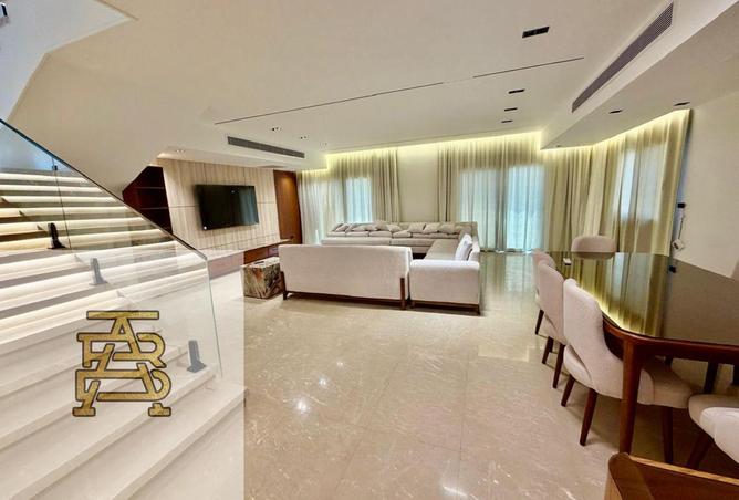 Villa · 4 BR in Privado