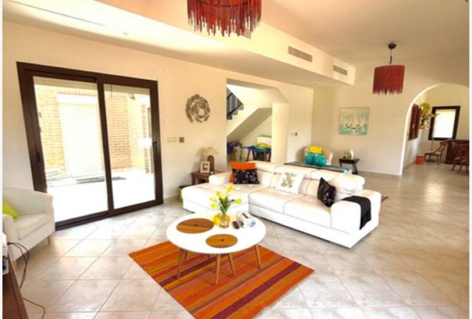 Villa · 5 BR in Marassi