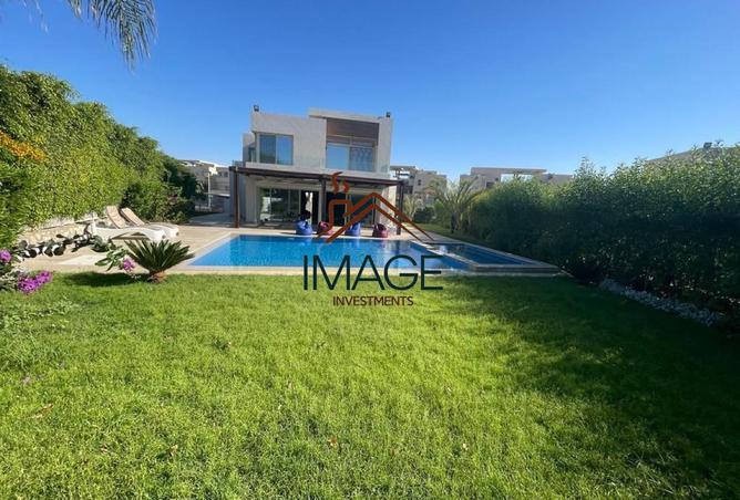 Villa · 4 BR in Golf Views