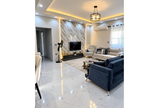 Apartment · 2 BR in Hyde Park