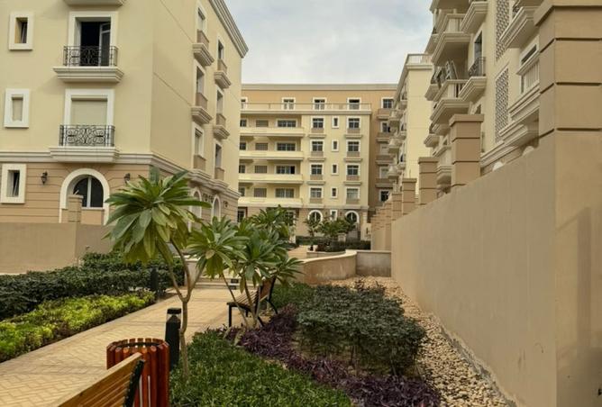 Apartment · 2 BR in Hyde Park
